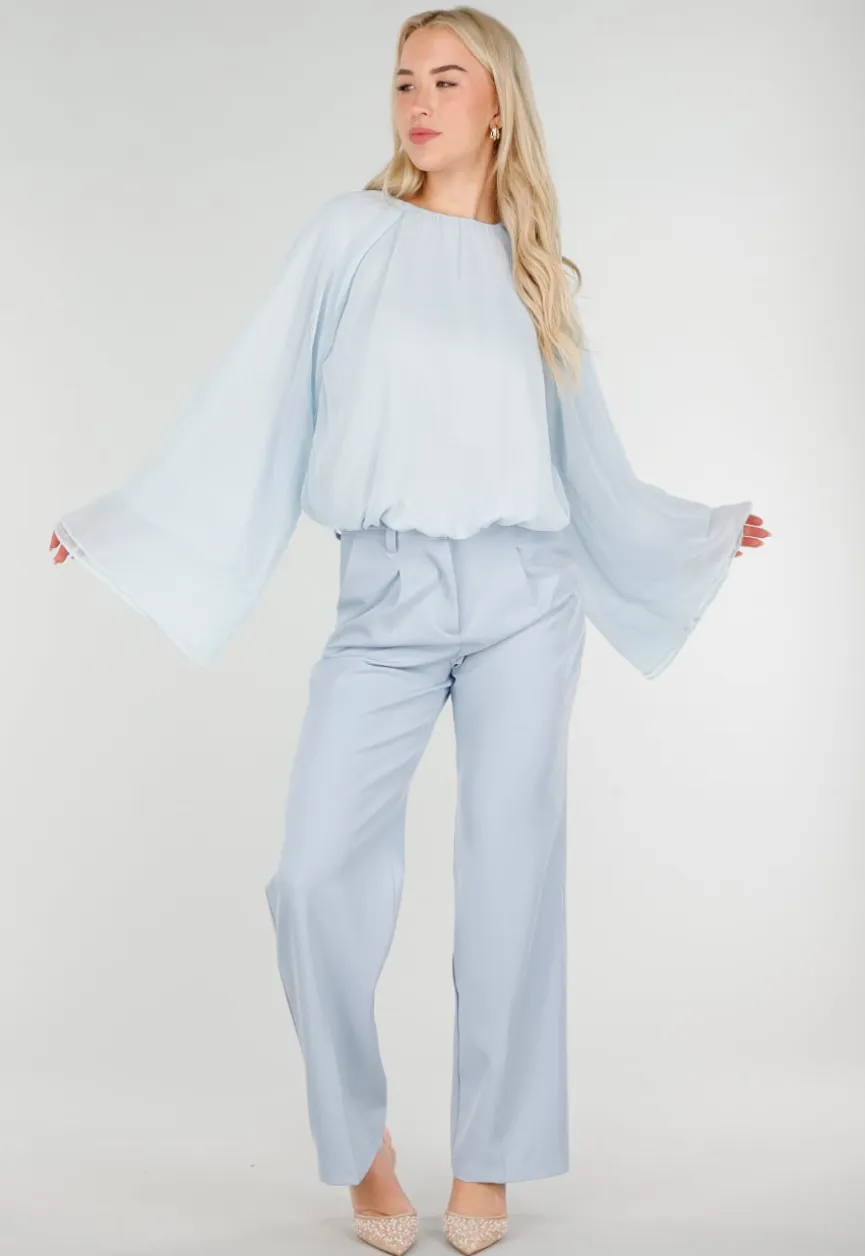 Lichtblauwe Blouse met Wijde Mouwen en Ronde Hals
