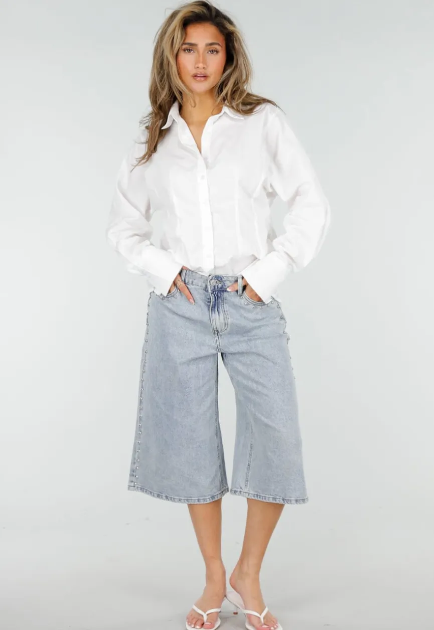 Lichtblauwe Denim Bermuda Shorts met Studs en Rechte Pijpen