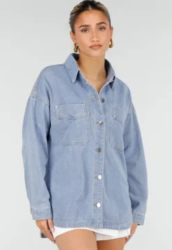 Lichtblauwe Denim Blouse met Lange Mouwen en Borstzakken