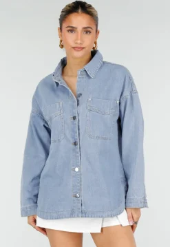 Lichtblauwe Denim Blouse met Lange Mouwen en Borstzakken