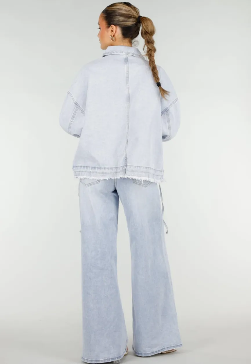 Lichtblauwe Denim Jas met Klepzakken en Trekkoorden