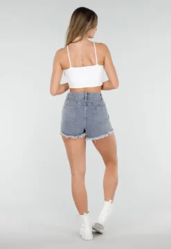 Lichtblauwe Denim Short met Strass Steentjes en Rafelzoom