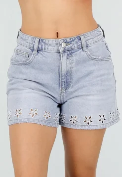 Lichtblauwe Denim Shorts met Geborduurde Bloemenzoom