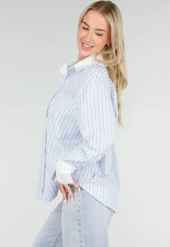 Lichtblauwe Gestreepte Blouse met Strass Steentjes en Lange Mouwen