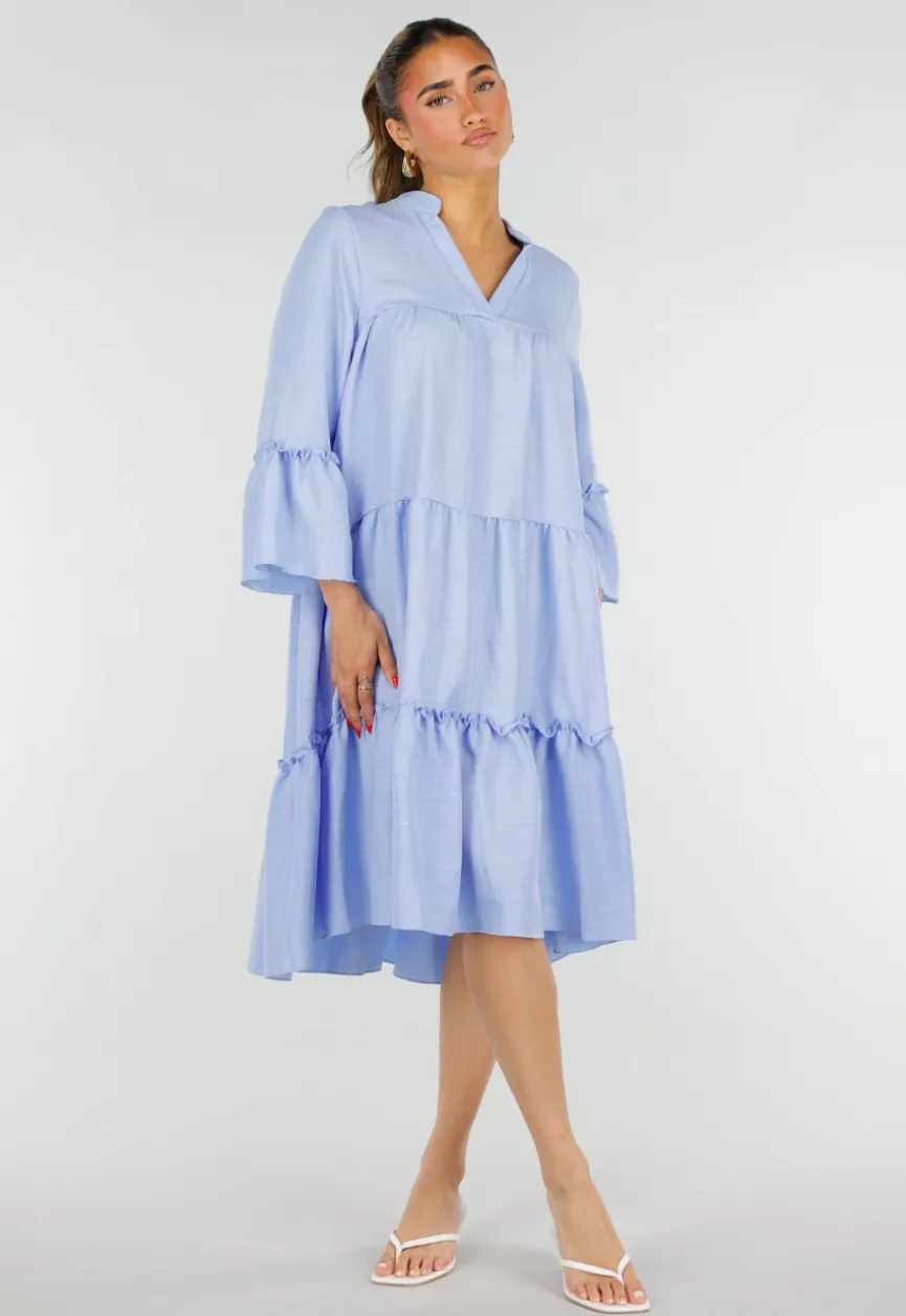 Lichtblauwe Midi Jurk met V-hals en Ruffle Details