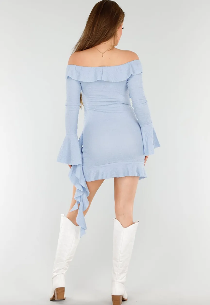 Lichtblauwe Off-Shoulder Jurk met Ruches en Stretchstof