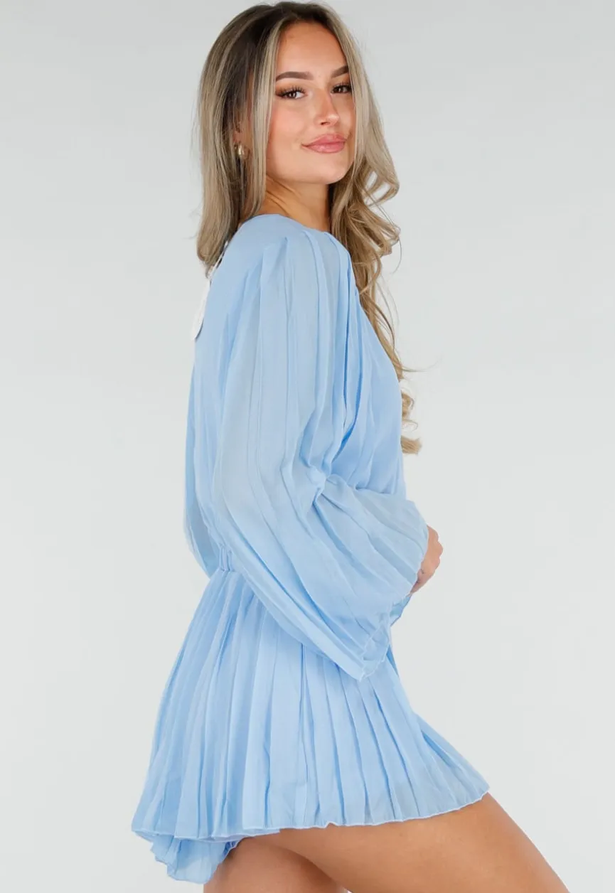 Lichtblauwe Plissé Playsuit met Overslag en Wijde Mouwen