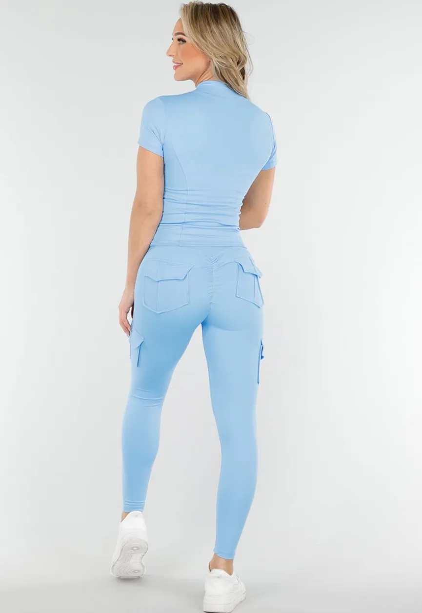 Lichtblauwe Sportset met Cargozakken en Scrunch