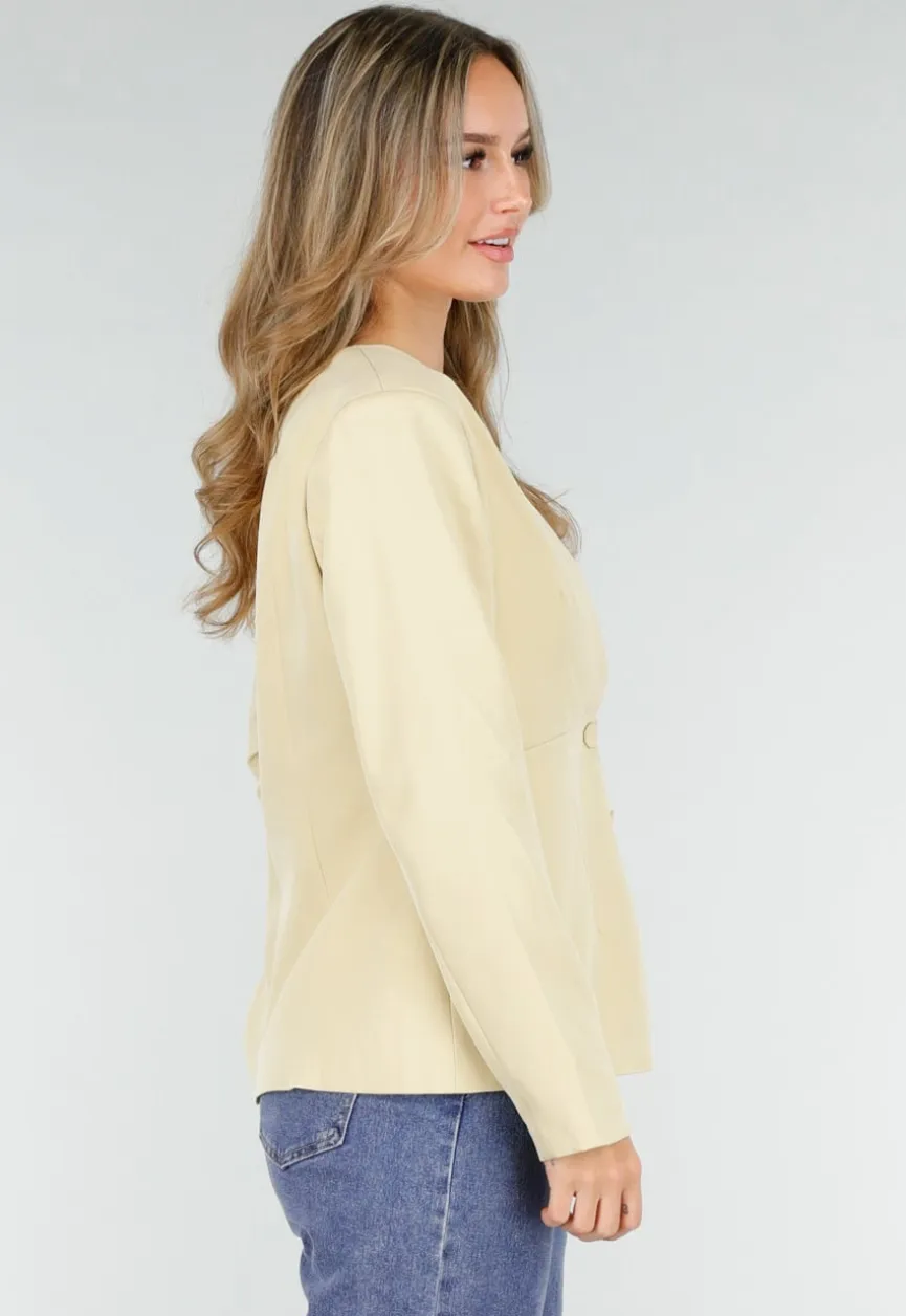 Lichtgele Blazer met Getailleerde Pasvorm en Knoopsluiting