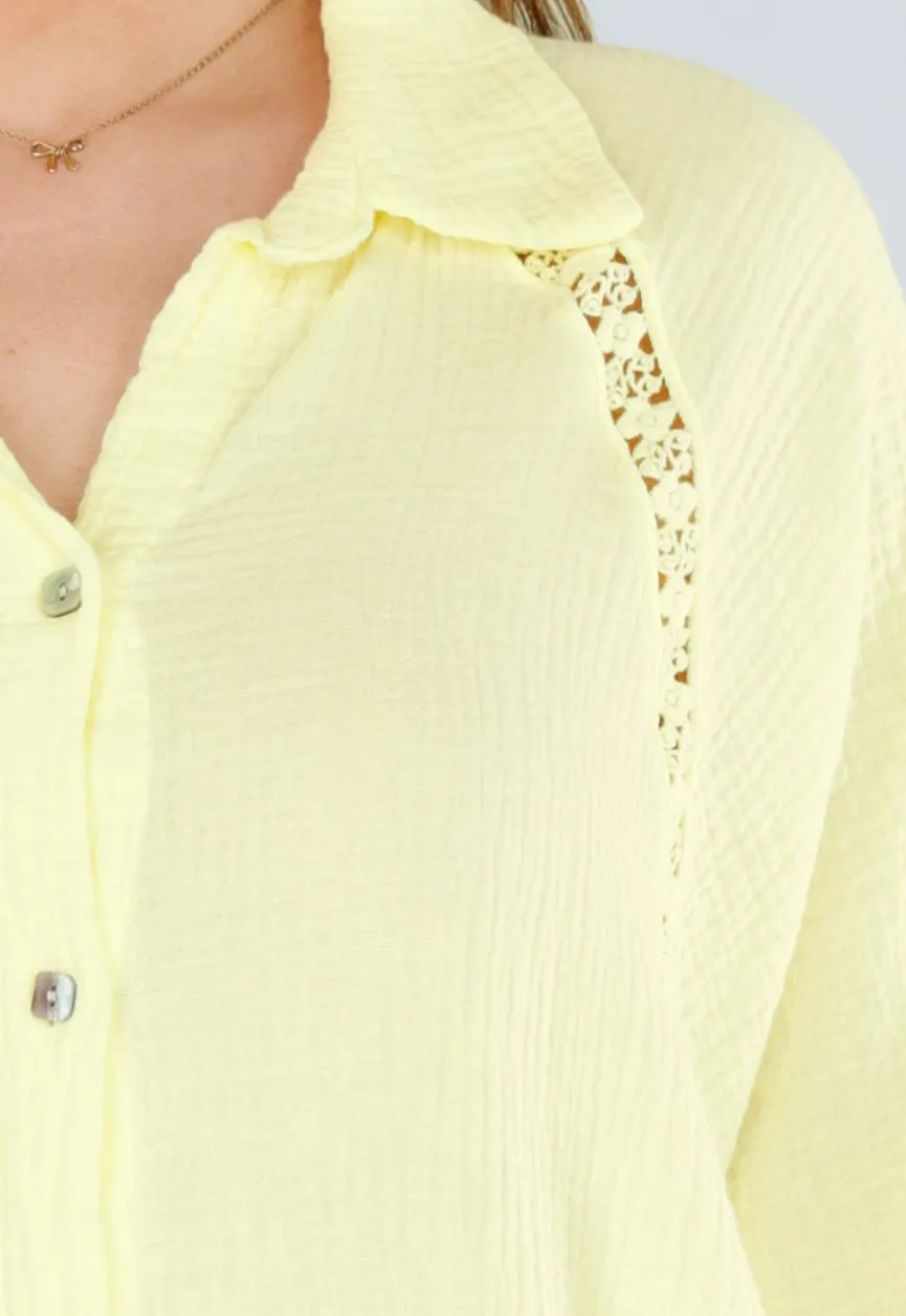 Lichtgele Katoenen Blouse met Knoopjes en Vleermouwen