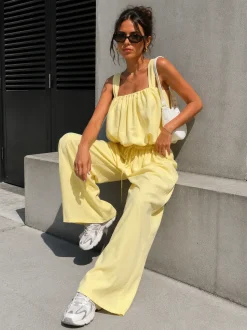 Lichtgele Stretch Two Piece Set met Mouwloze Top en Wide Leg Broek