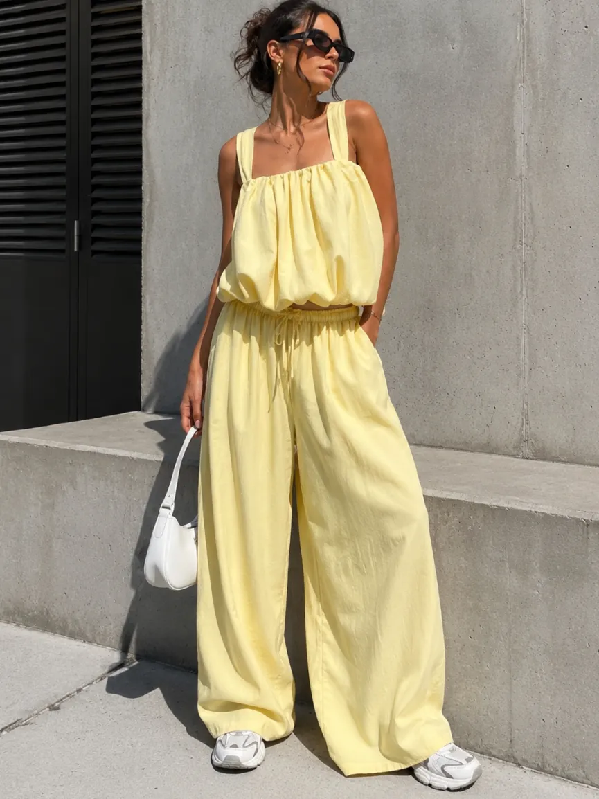 Lichtgele Stretch Two Piece Set met Mouwloze Top en Wide Leg Broek