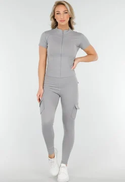 Lichtgrijze Sportset met Cargozakken en Scrunch