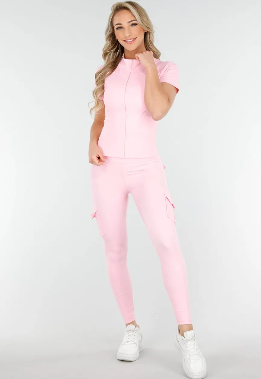 Lichtroze Sportset met Cargozakken en Scrunch