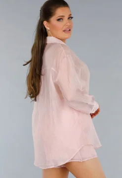 Lichtroze Tweedelige Set met Doorschijnende Blouse en Elastische Short