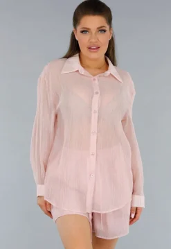 Lichtroze Tweedelige Set met Doorschijnende Blouse en Elastische Short