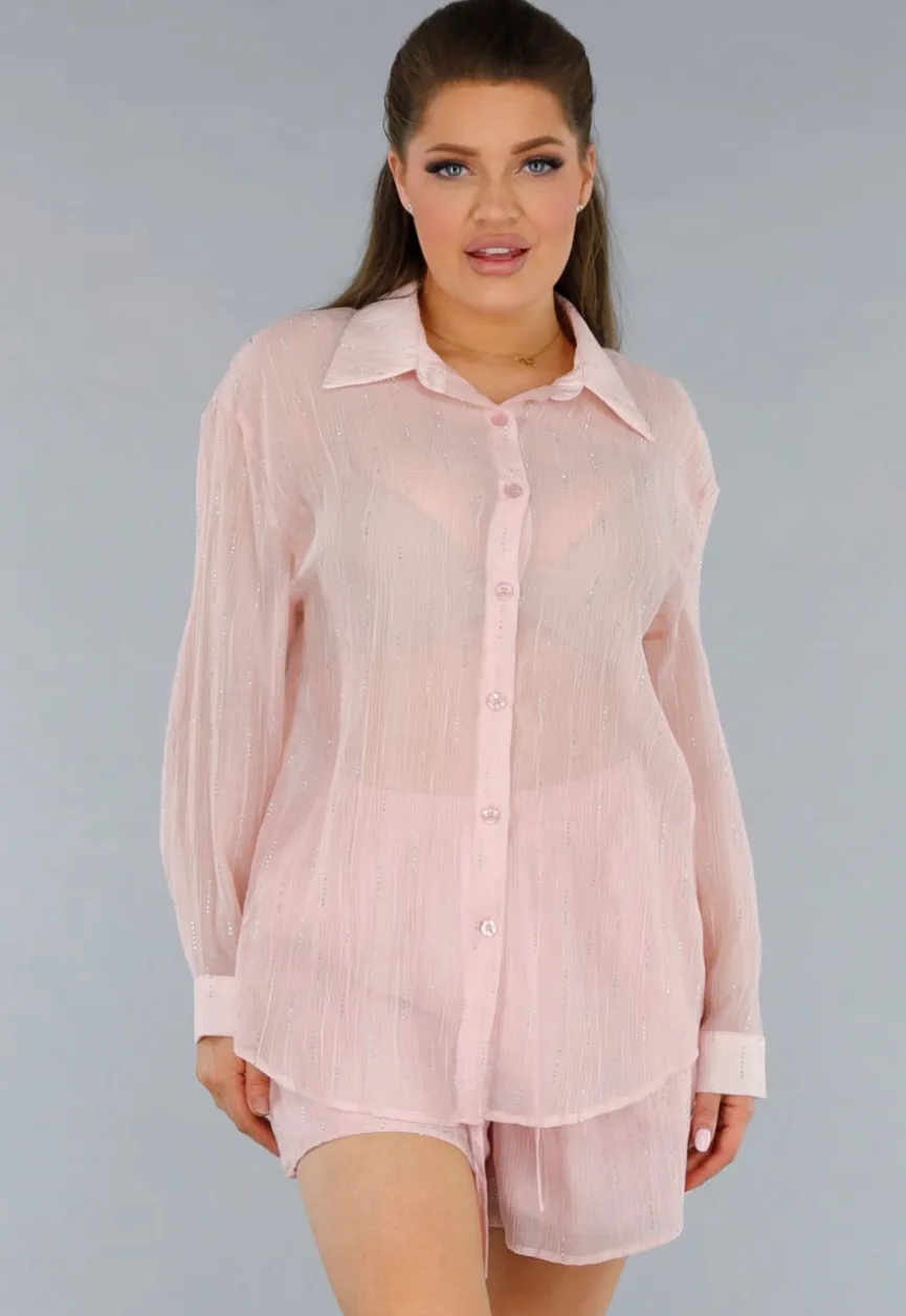 Lichtroze Tweedelige Set met Doorschijnende Blouse en Elastische Short