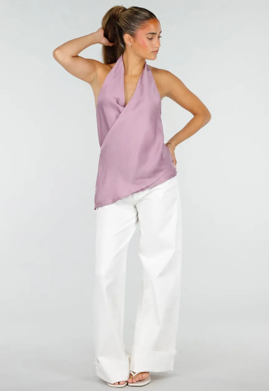 Lila Halter Wikkel Top met Open Rug en Asymmetrische Zoom