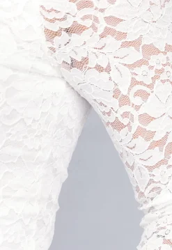 Longsleeve Off-Shoulder Lace Top in Wit