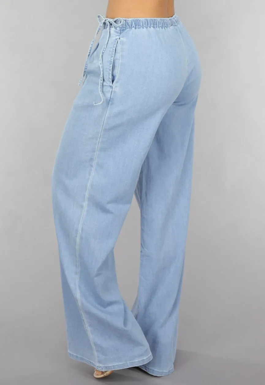 Low Waist Tall Wide Leg Jeans met Strikdetails