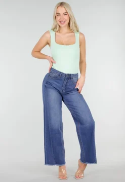 Mintgroene Body met Vierkante Hals en Brede Bandjes