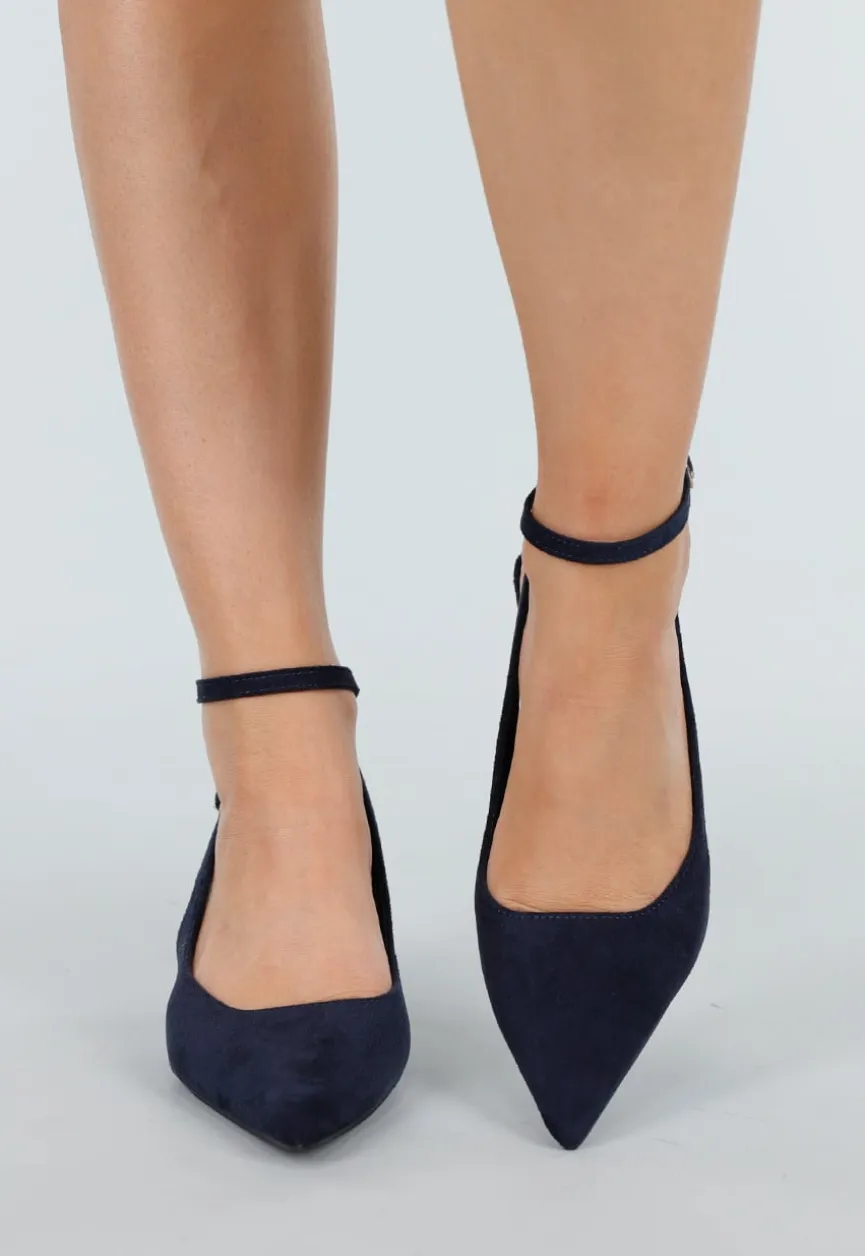 Navy Pumps met Enkelbandje en Puntneus