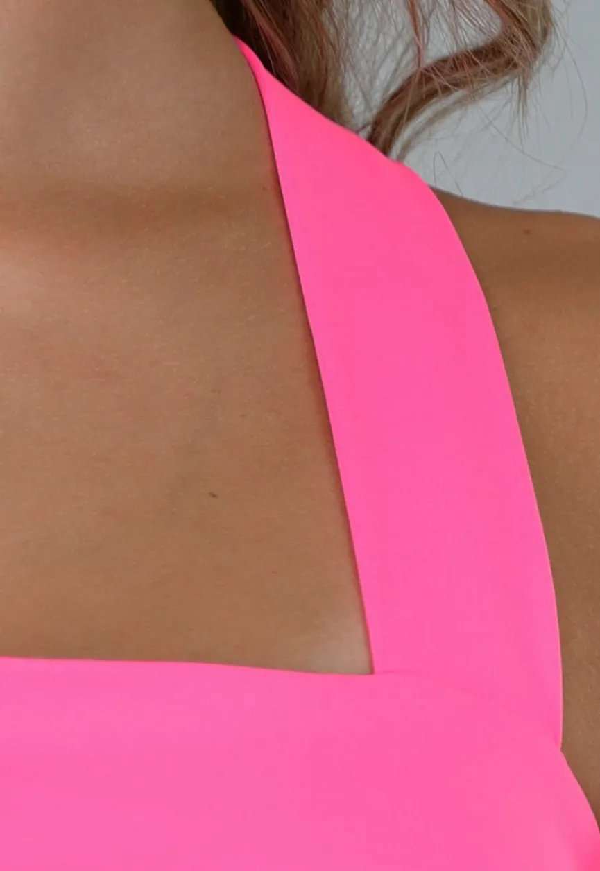 Neon Roze Strakke Top met Strappy Rug Detail