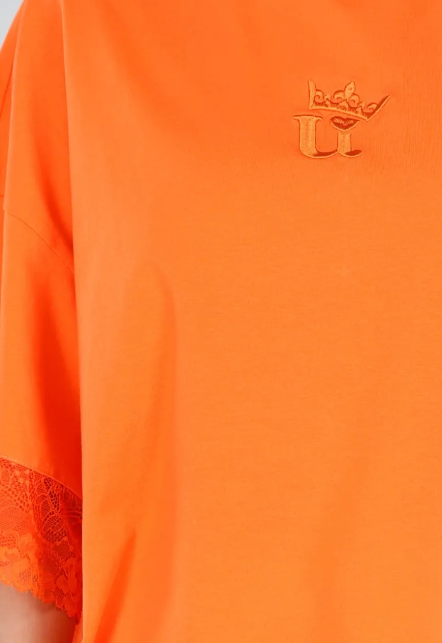 Oranje Oversized T-Shirt met Borduursel en Kanten Mouwen