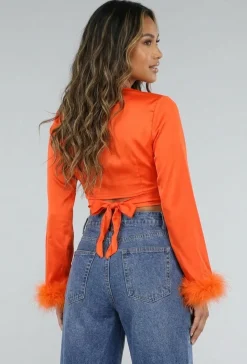 Oranje Satin Crop Top met Veertjes