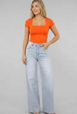 Oranje Shortsleeve Top met Vierkante Hals