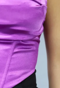 Paarse Satijnen Gedrapeerde Top met Korset Look