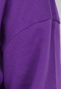 Paarse Sweater met Schuine Afwerking