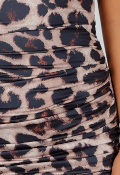 Panterprint Stretch Maxi Jurk met Strikkoorden, Ruches en Split