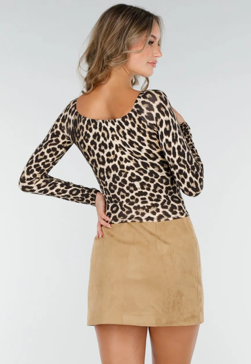 Panterprint Stretch Top met Ruches en Overslaghals