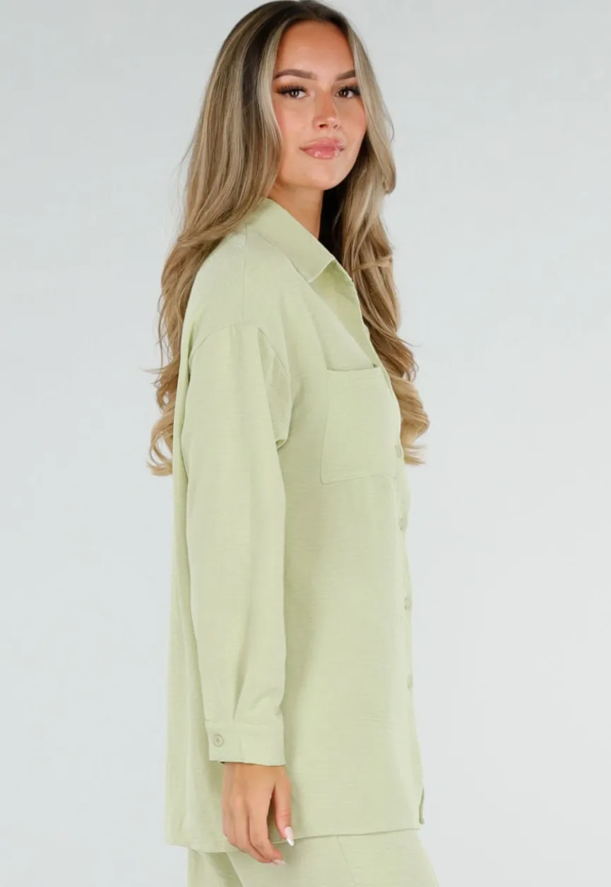 Pistache Blouse met Kraag, Knoopsluiting en Lange Mouwen