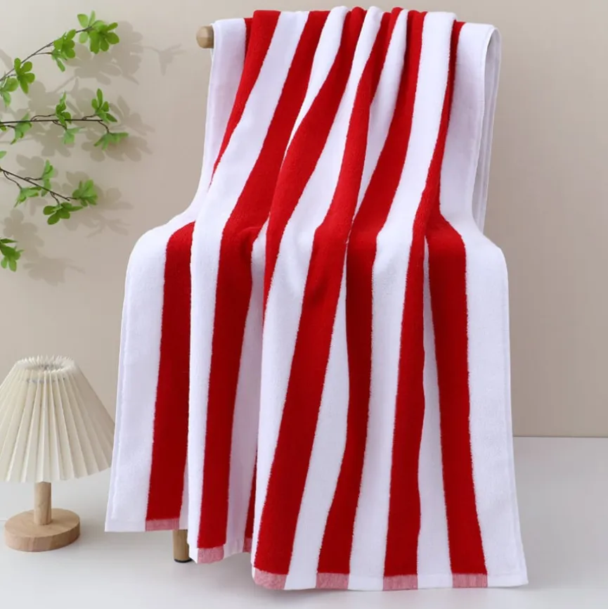 Retro Rood-Witte Katoenen Handdoek van Zachte Badstof