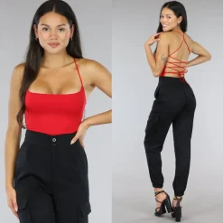 Rode Bodysuit met Open Rug en Strap Details