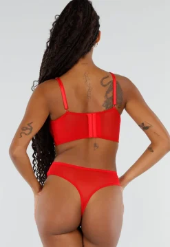Rode Lingerie Set met Hartjes Mesh en Hoge Taille Slip