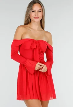 Rode Off Shoulder Jurk met Strikdetail