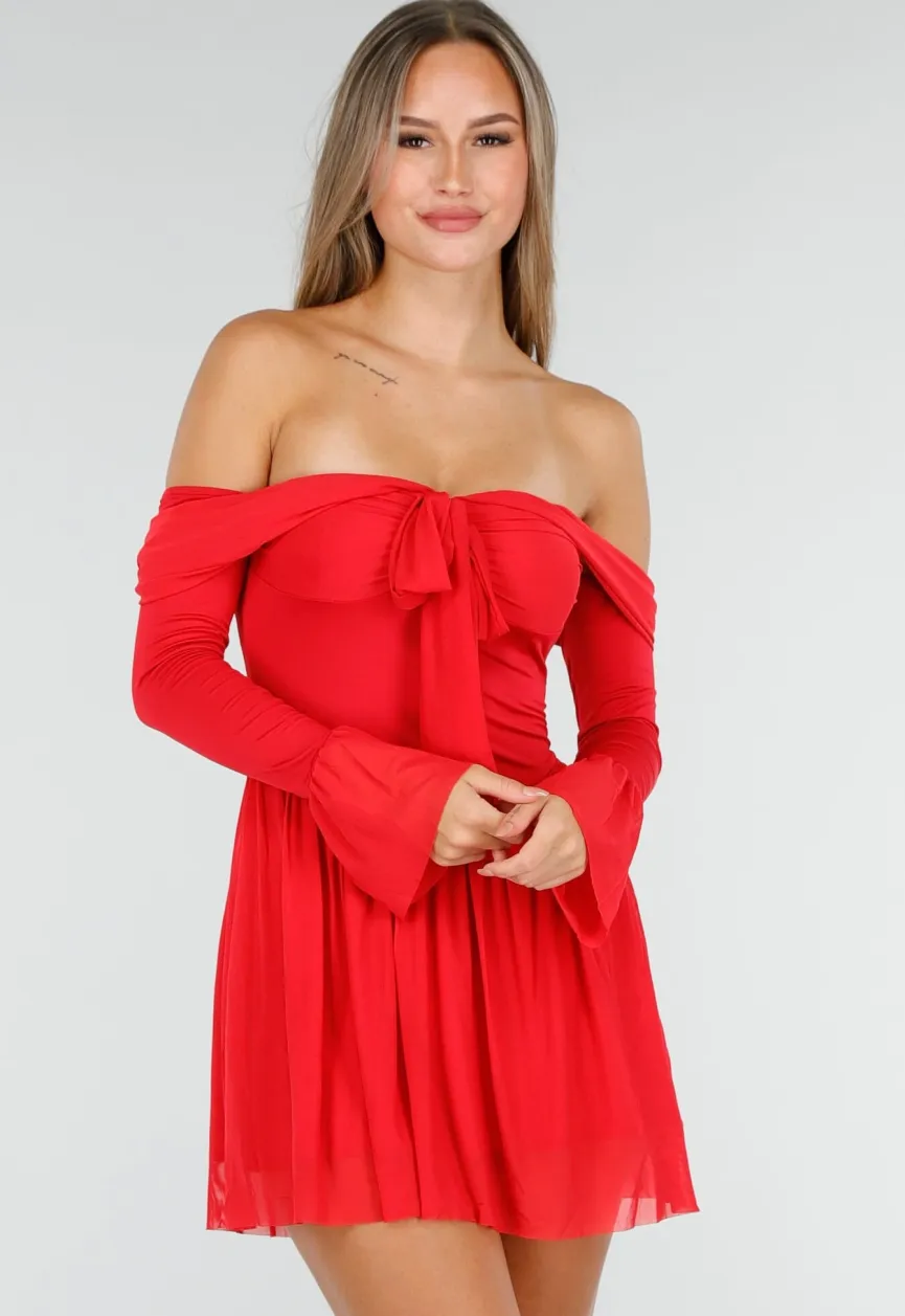 Rode Off Shoulder Jurk met Strikdetail