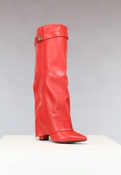 Rode Statement Boot met Omslag