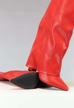 Rode Statement Boot met Omslag