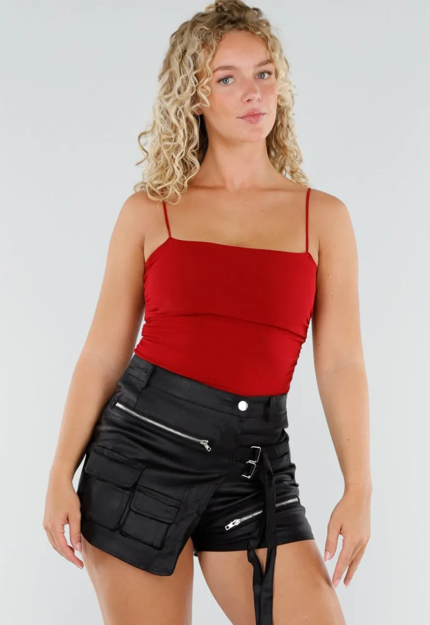 Rode Stretch Top met Pads en Spaghettibandjes