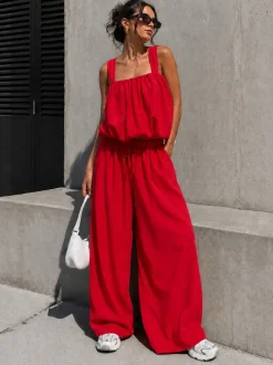 Rode Stretch Two Piece Set met Mouwloze Top en Wide Leg Broek