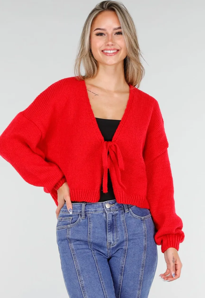 Rood Gebreid Vest met Strik aan de Voorzijde