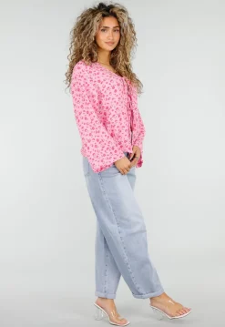 Roze Blouse met Rode Bloemenprint en Striksluiting Voor