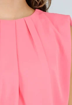 Roze Mouwloze Playsuit met Overslagrok en Schoudervulling