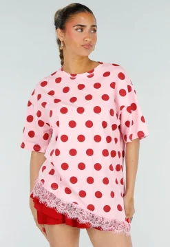 Roze Oversized T-Shirt met Rode Stippen en Kanten Zoom