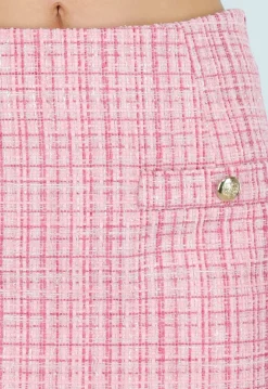 Roze Tweed Mini Rok met Rafelrand en Gouden Knopen