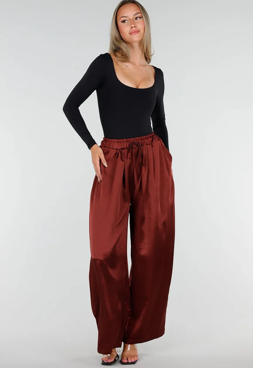 Satijnen Bordeaux Rode Wide Leg Broek met Elastische Taille